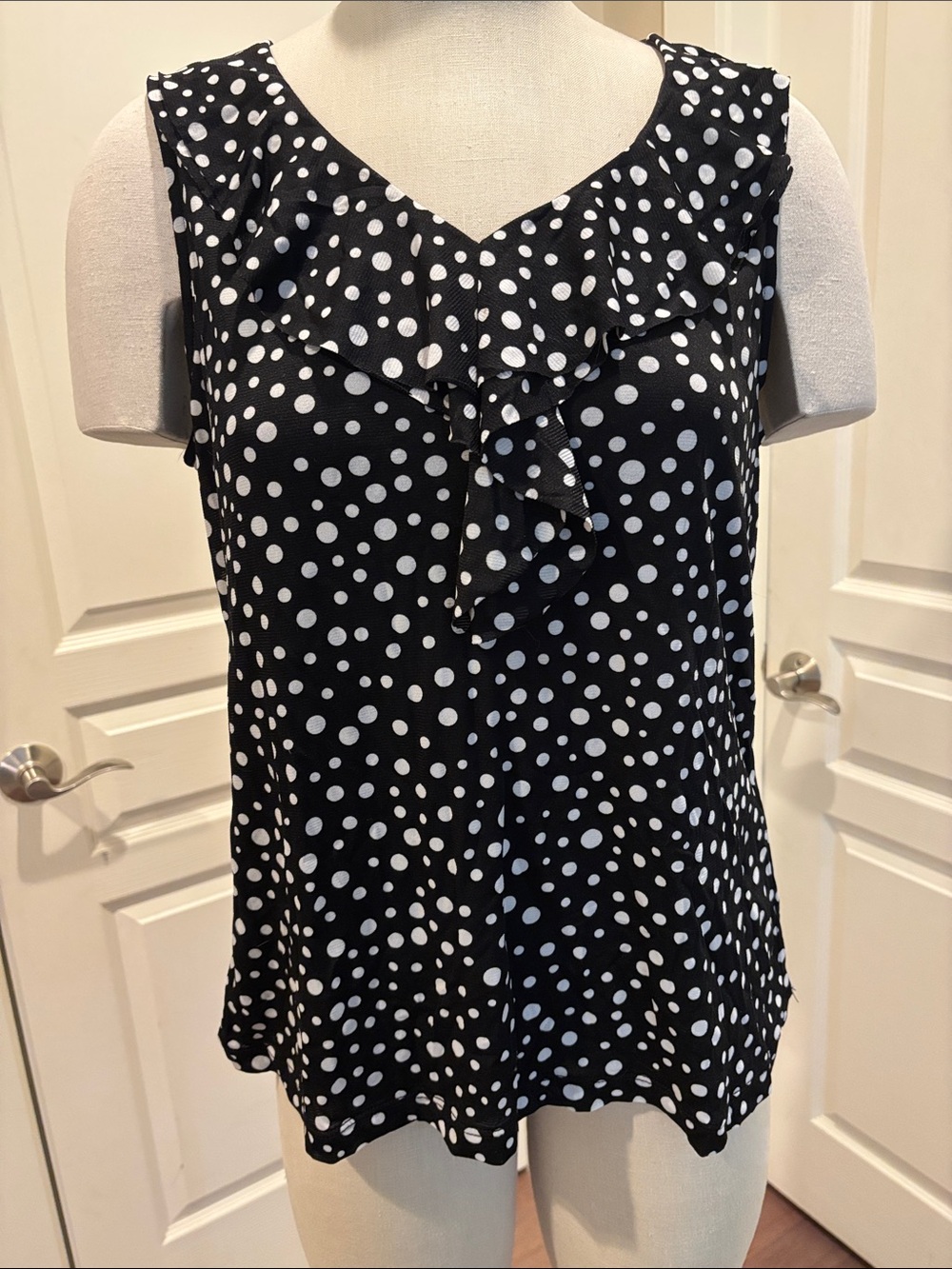 Black and White Polka Dot Sleeveless V-Neck Top